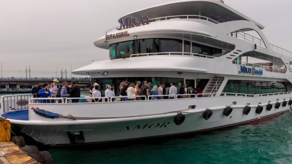 Bosphorus Cruise with Open Buffet Lunch - Boat Tours and Cruises