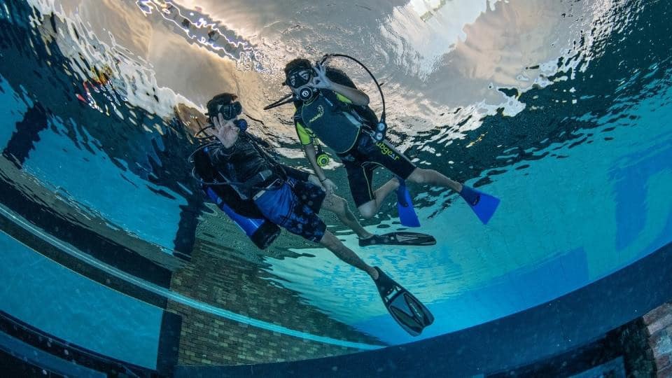 Deep Dive Dubai Scuba Diving Experience - Deep Dive Experiences