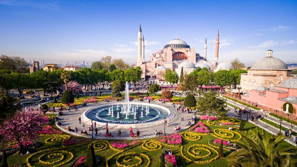 Istanbul: Basilica Cistern, Hagia Sophia, Blue Mosque and Grand Bazaar with Live Guide - Recently Added Experiences