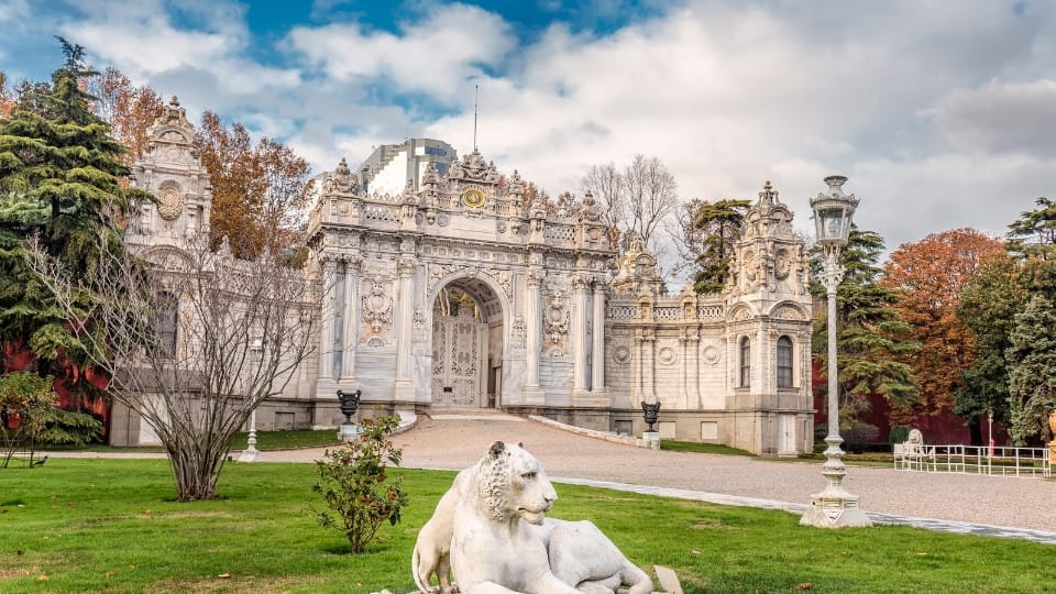 Dolmabahce Palace Skip-the-Line Tickets with Audio Guide - Indoor Attractions